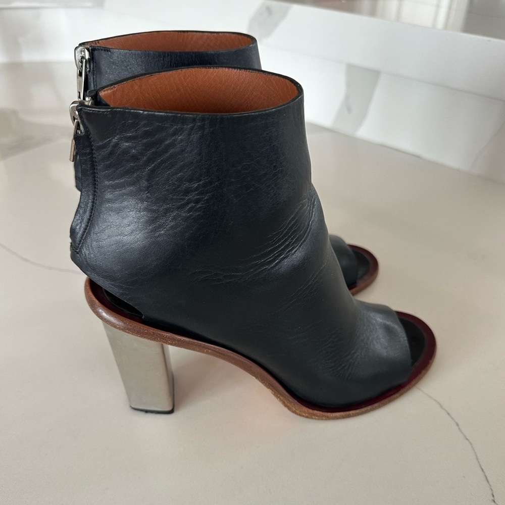 AUTH CELINE Leather Mules Sz 39.5 8/8.5 - Picture 7 of 7